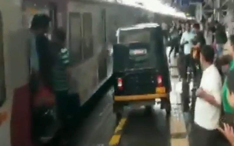 man drives autorickshaw on railway platform to rush woman in labour to hospital