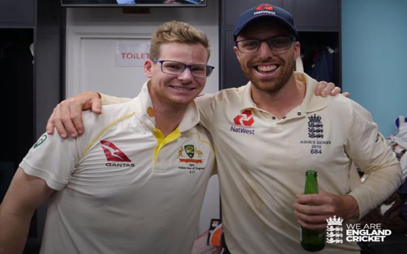 Steve Smith sports spectacles to pose with England's Jack Leach!
