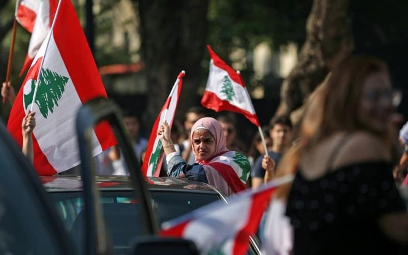 In Lebanon's streets, women denounce a double burden