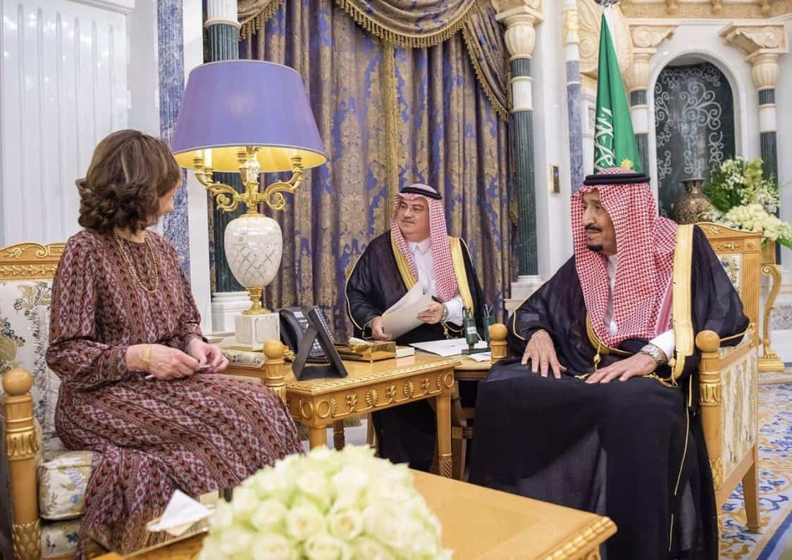 King Salman hosts CIA chief after Twitter charges
