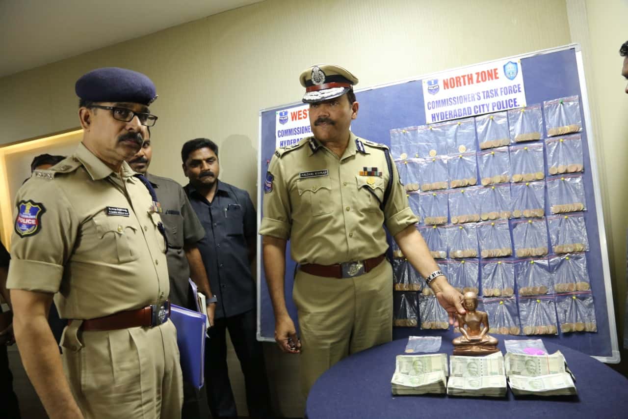 Two held for trying to sell fake gold and copper in Hyderabad