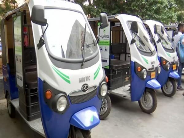 'e-yAna' taxi service introduced in Hyderabad
