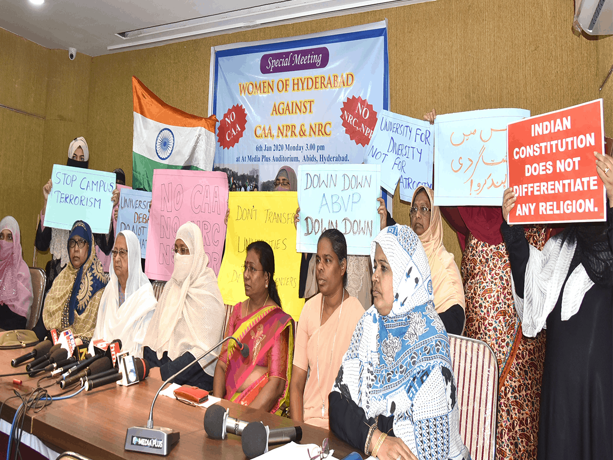 Hyderabadi women urge KCR to clarify state's stand on NPR-NRC
