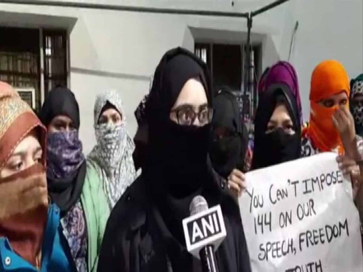 Inspired by Shaheen Bagh, women begin anti-CAA protest in Lucknow's Gomti Nagar