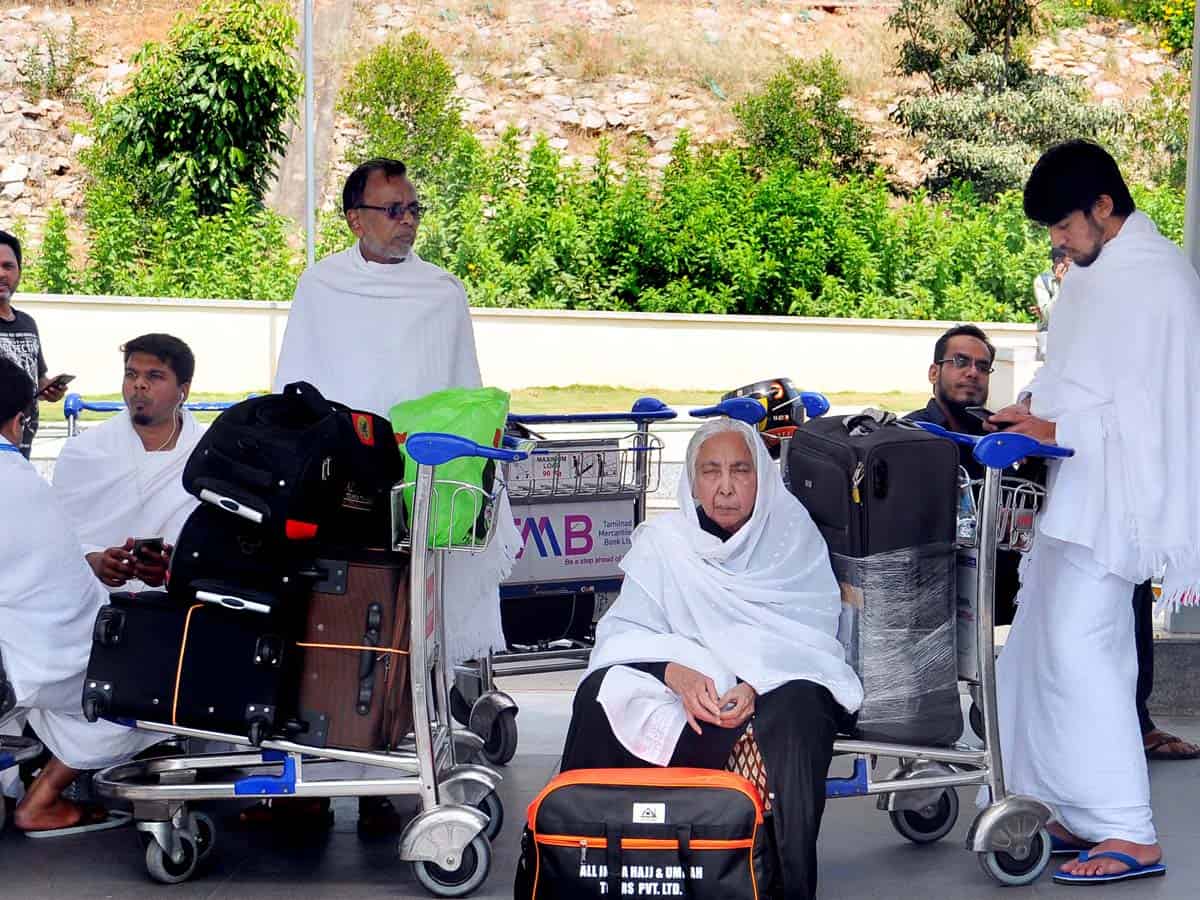 Umrah pilgrims, others prevented from boarding flight to Jeddah