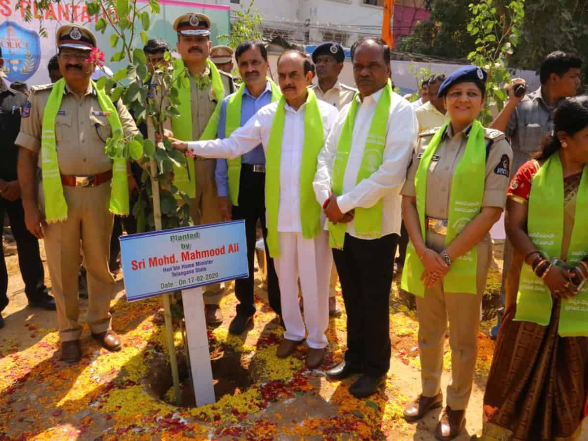 Hyderabad City police plants 10,000 sapling