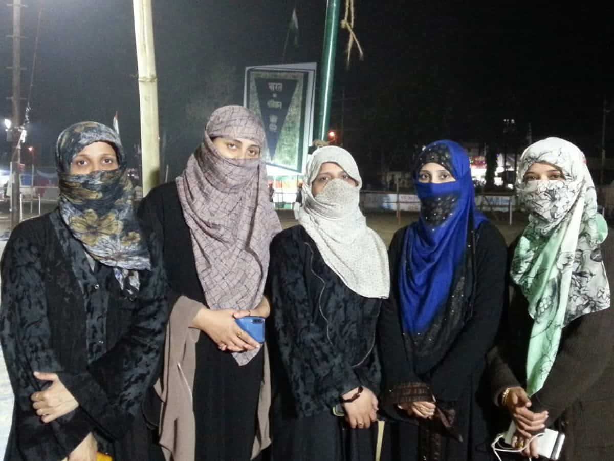 Deoband madrasa women show way; they are on dharna for 28 days