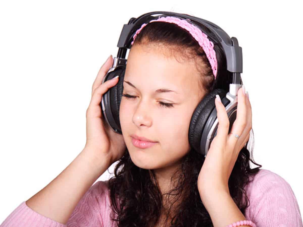 Listening to music helps improve cognitive skills