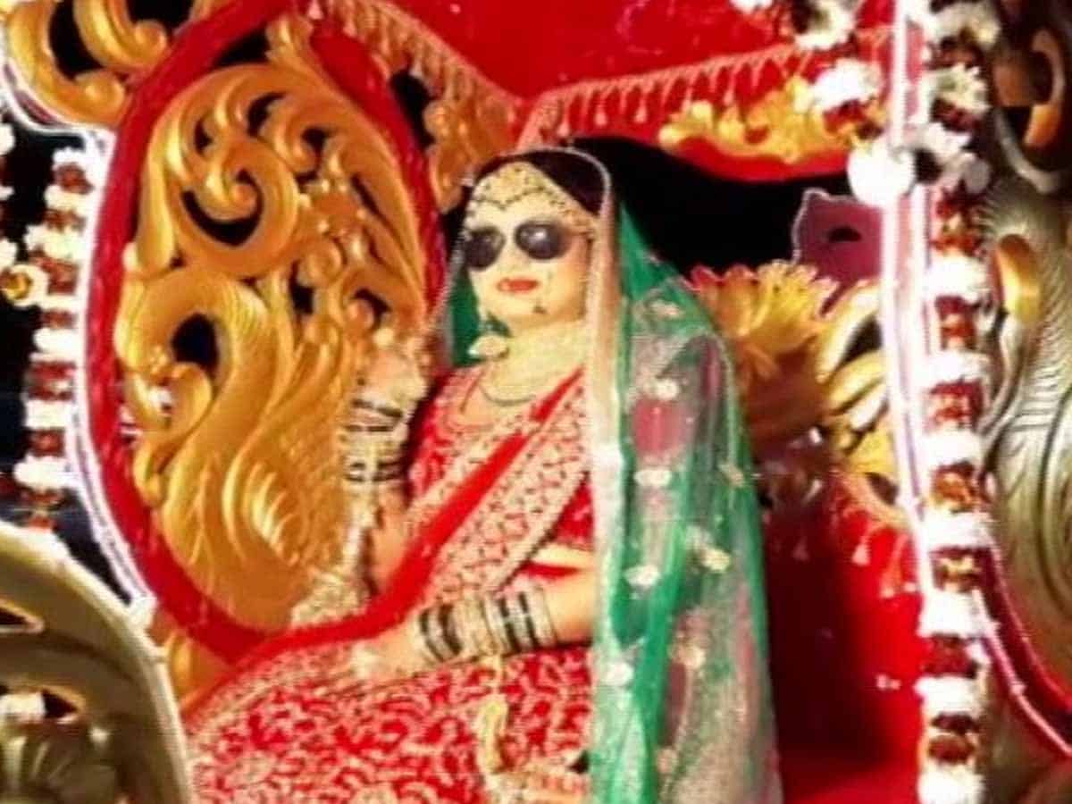 Lucknow bride flips rules; brings 'baraat' to her wedding