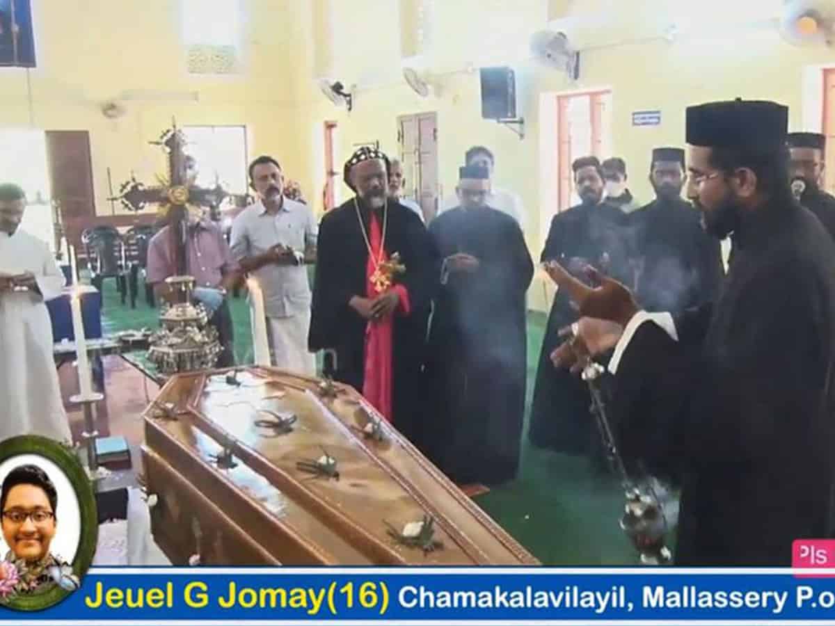 Indian parents in UAE watch son's funeral in Kerala on FB