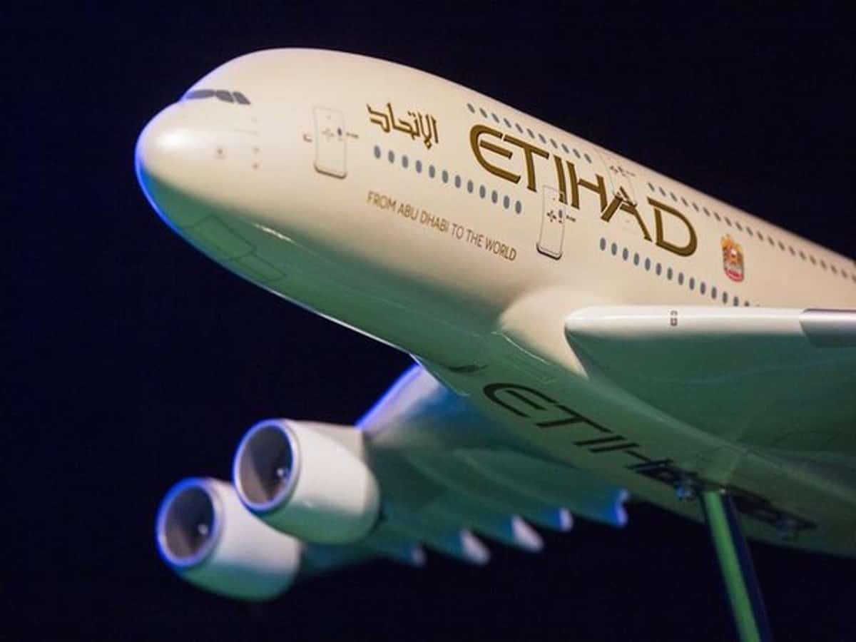 Etihad Airways wins 3rd consecutive 5-star rating at APEX Awards