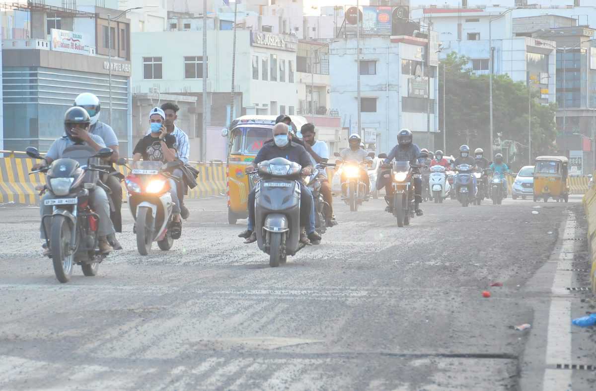 Tolichowki roads troublesome for pedestrians and vehicles