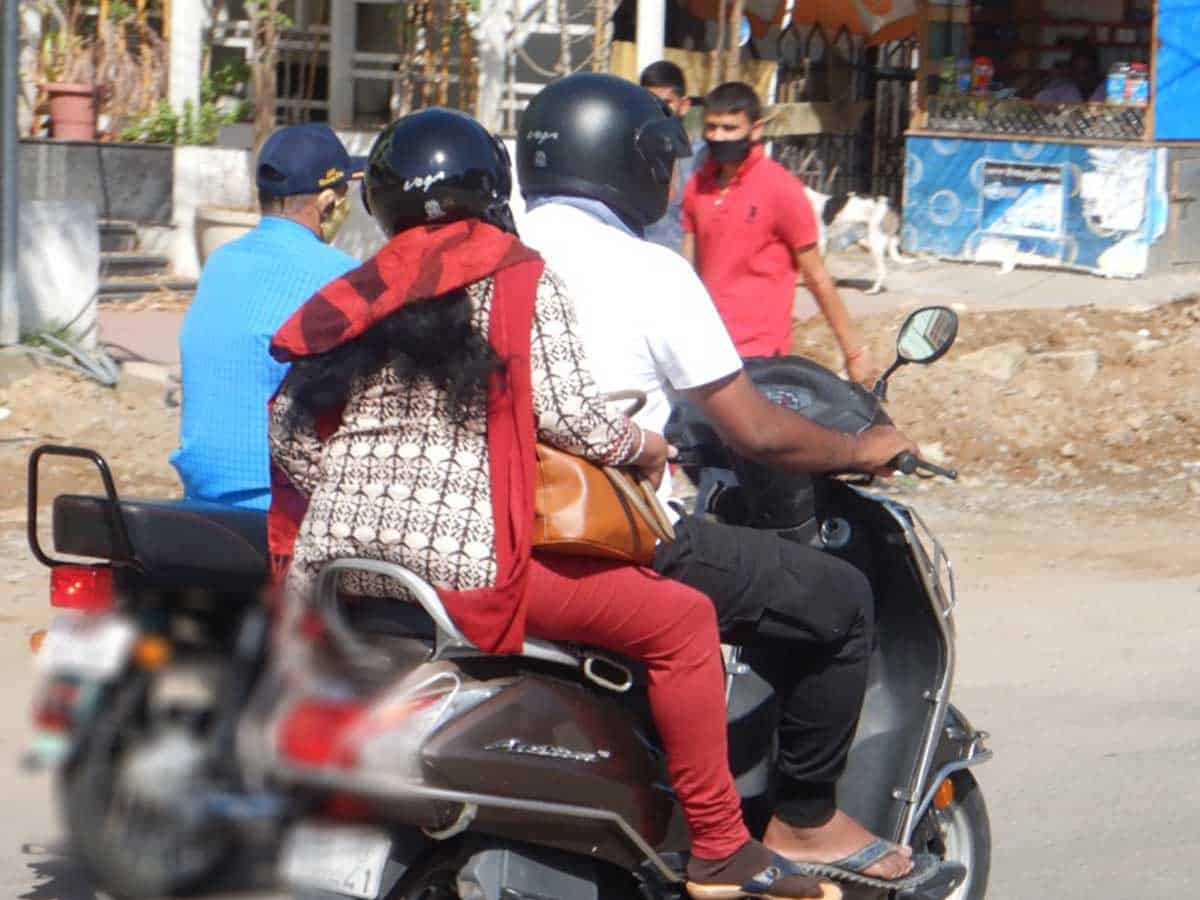 Hyderabad: Four women pillion riders die in the past two days