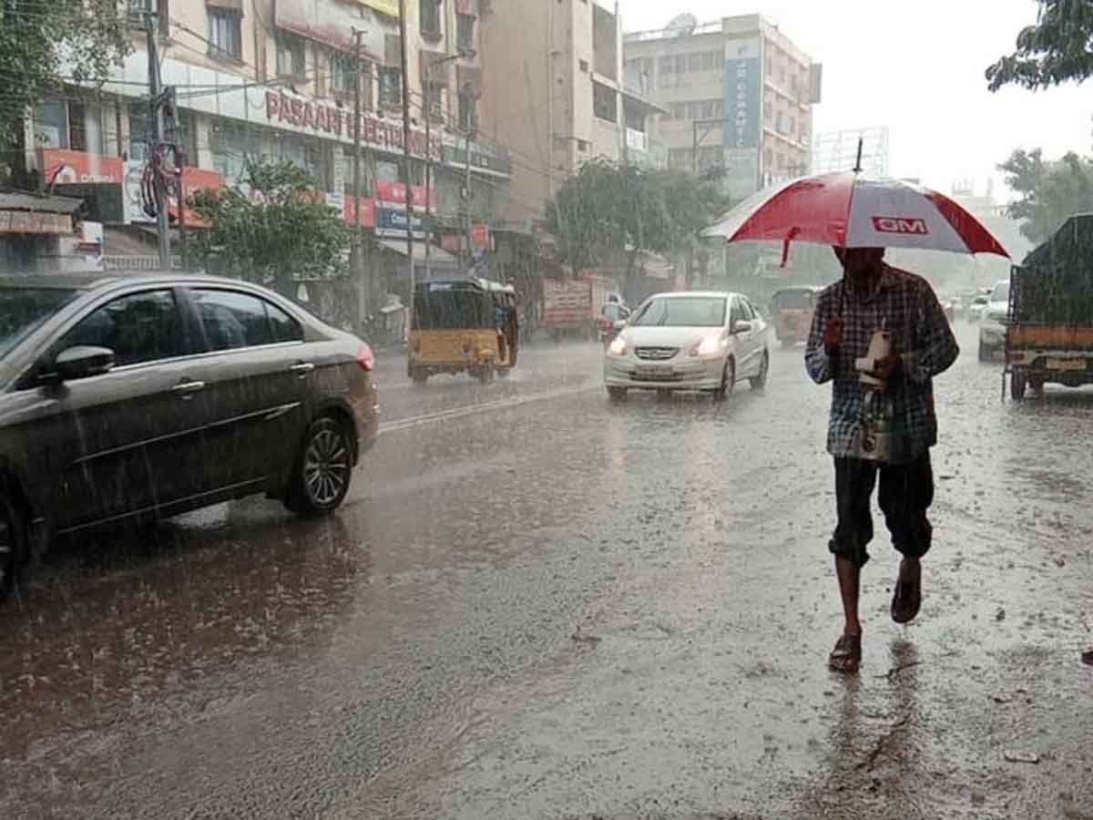 How to save yourself from monsoon related health problems