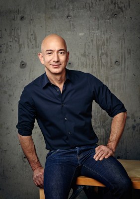 Tech glitch helps Bezos from intense grilling as he snacked