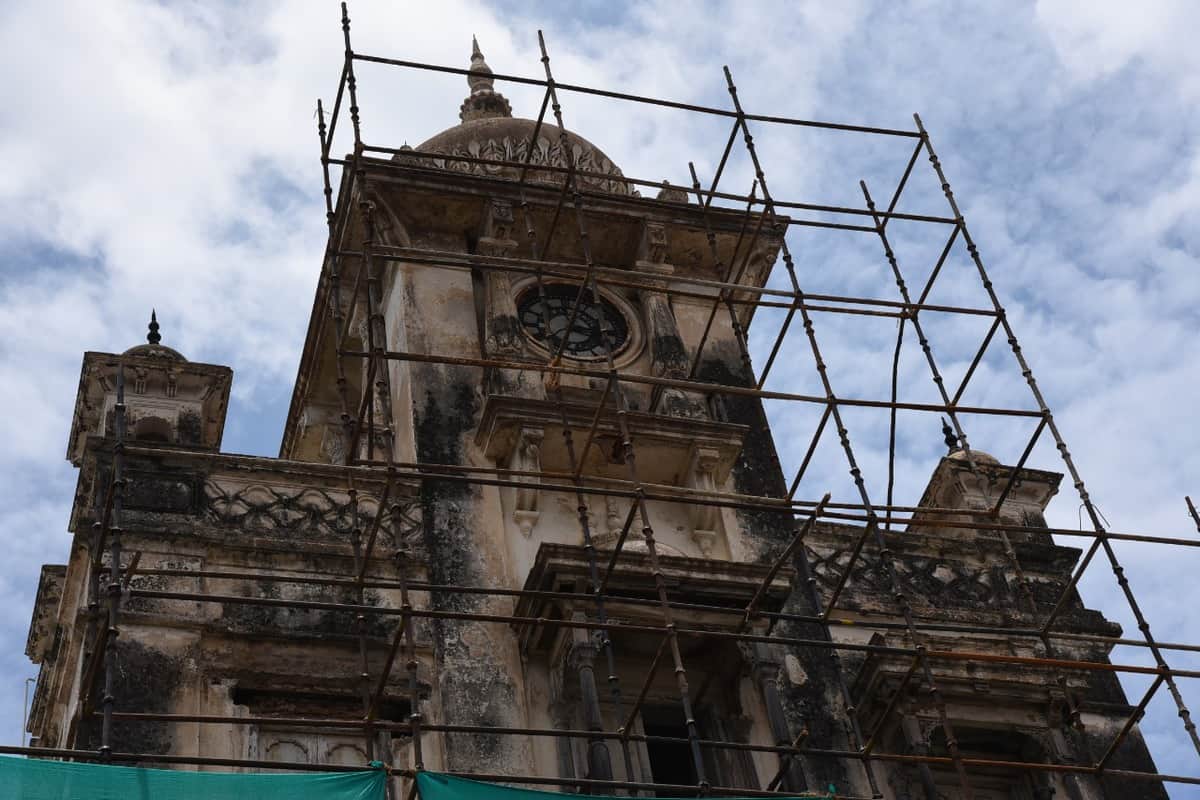 Chowmohalla Palace restoration underway after damaged window