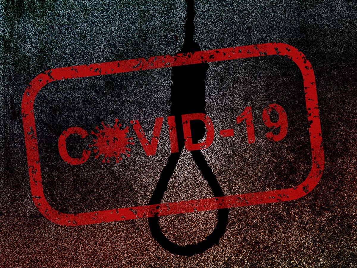 40-year-old COVID-19 patient hangs self during treatment