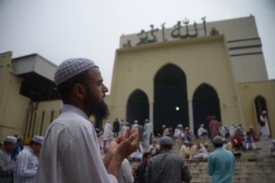 Bangladeshi Muslims celebrate Eid-al-Adha amid COVID-19