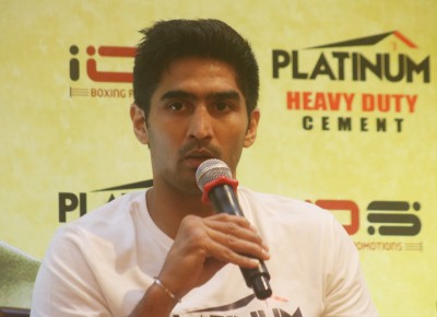 Dhoni is a gem of a person, very down-to-earth: Vijender