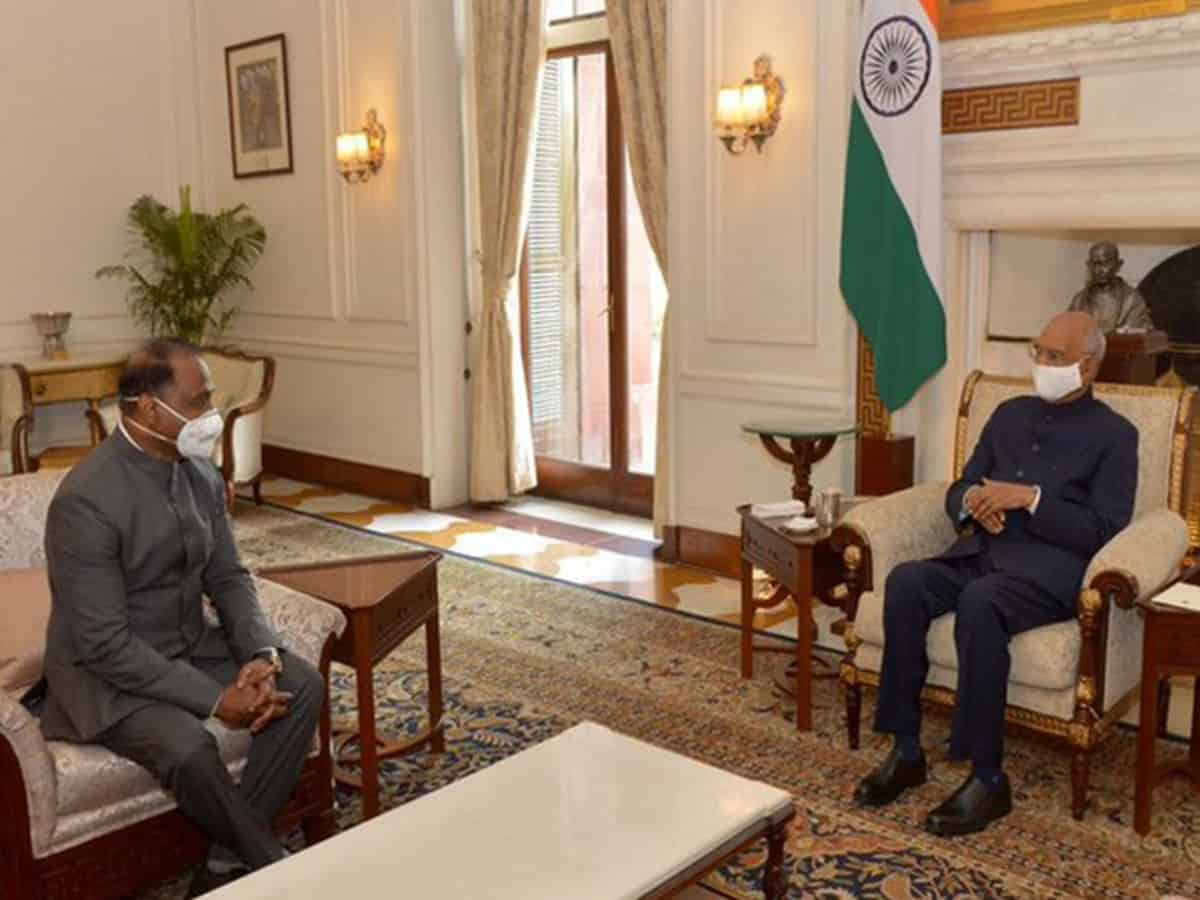 Girish Chandra Murmu meets President Kovind at Rashtrapati Bhavan
