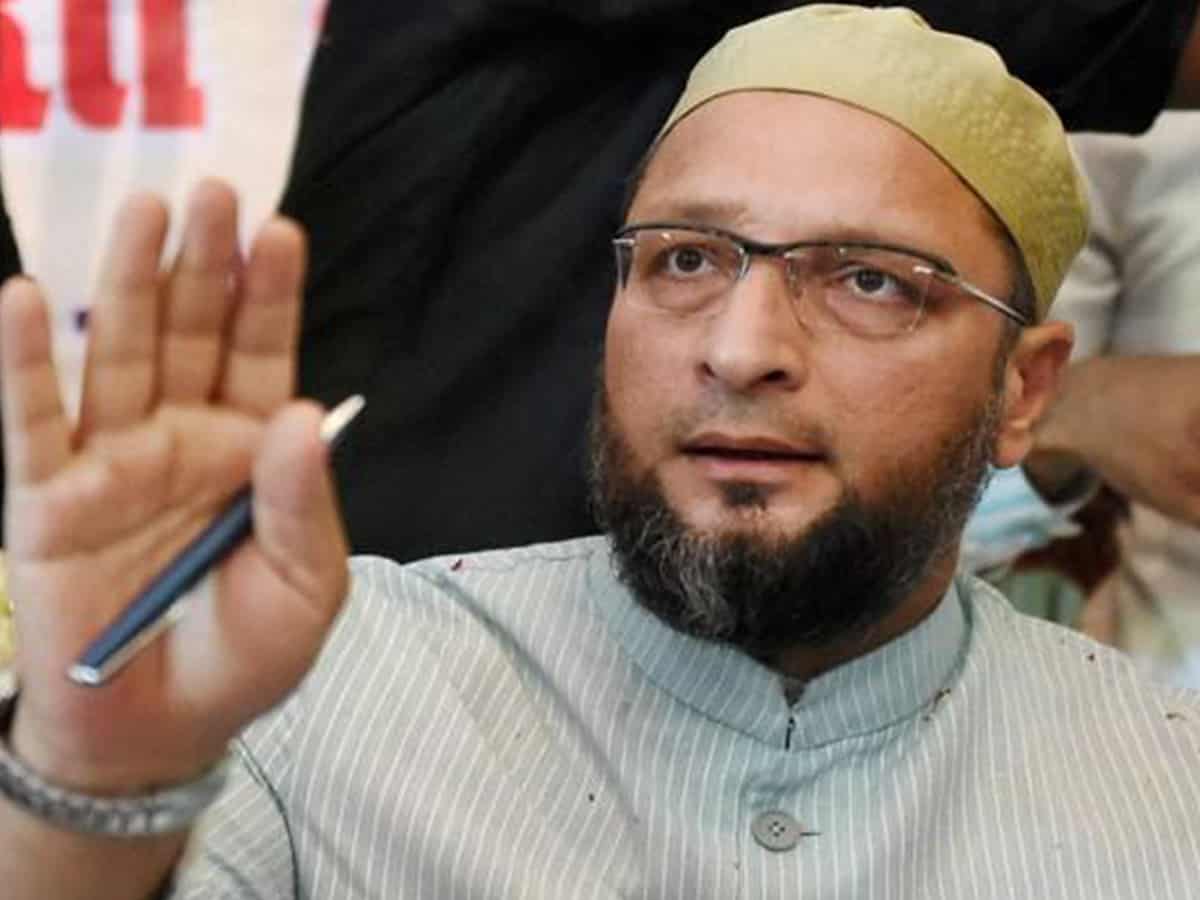 Owaisi urges T'gana to implement NHRC order in encounter case