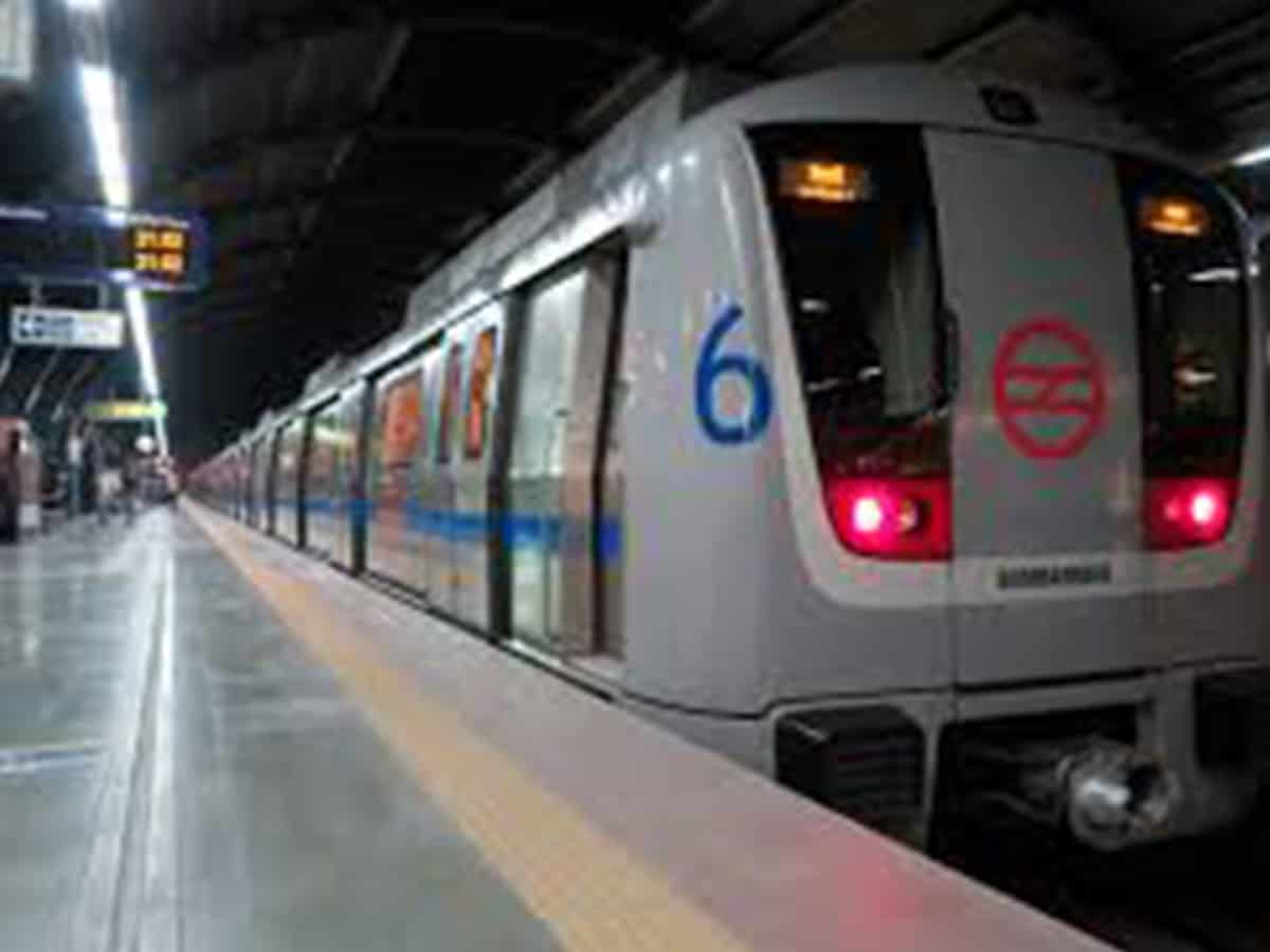 Delhi Metro's new smart card with automatic recharge feature