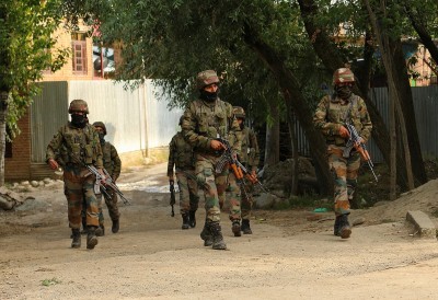 Man shot dead by suspected terrorists in Kashmir
