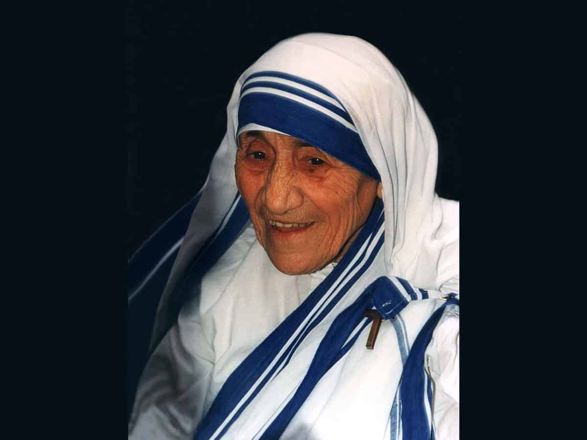 Kolkata: Pictures from 110th birth anniversary of Mother Teresa