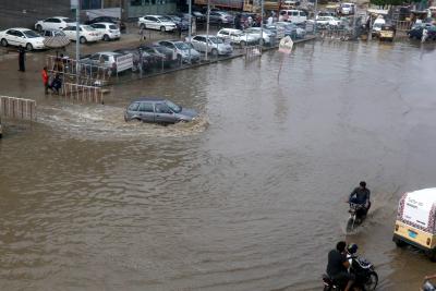 New monsoon spell begins in Karachi