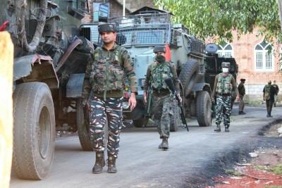 Policeman, 3 terrorists killed in Srinagar encounter (2nd Ld)