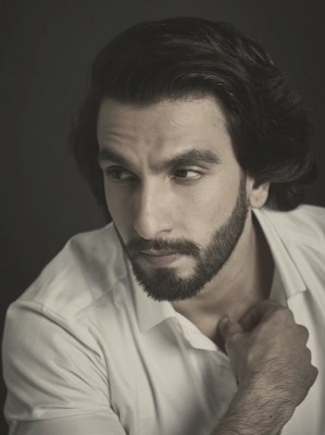Ranveer Singh flaunts pensive look in new selfie