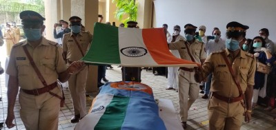 Sathe accorded hero's farewell, cremated with full state honours (2nd Ld)
