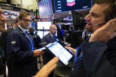 US stocks end mixed after weaker-than-expected growth in retail sales