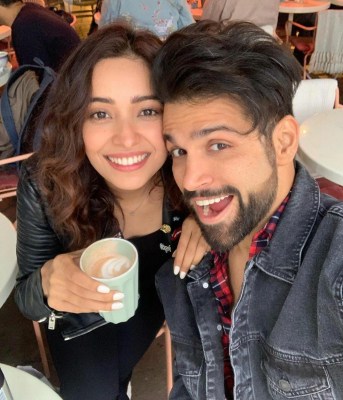 You are the epitome of love: Rithvik Dhanjani to former gf Asha Negi