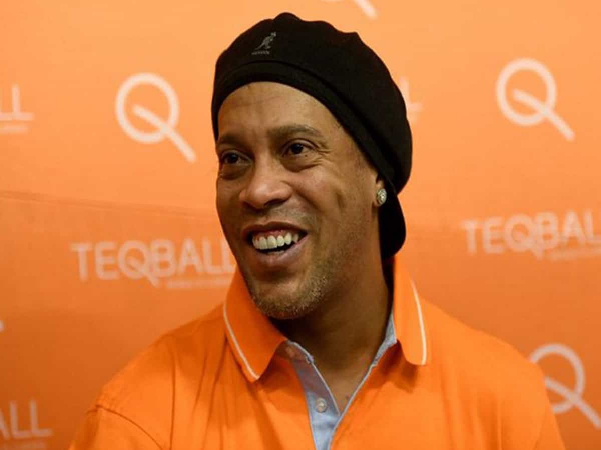 Ronaldinho free after spending five months in detention
