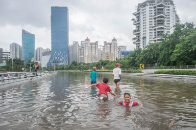 3 missing, 20 injured in Jakarta floods