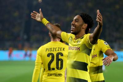 Boost for Arsenal as Aubameyang signs new contract