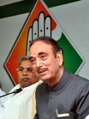 Dissenters fate: Sonia removes Azad makes Prasada Bengal in-charge