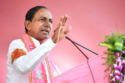 KCR inspects Yadadri temple development works, gives suggestions