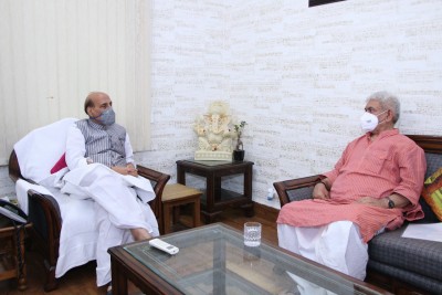 LG Manoj Sinha meets Rajnath, discusses law and order in Valley