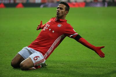 Liverpool complete signing of Thiago Alcantara from Bayern Munich