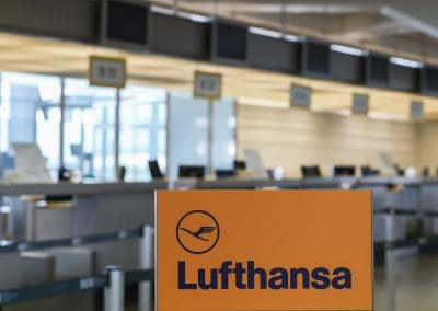 Lufthansa cancels all flights between Germany and India from Sept 30 (Ld)