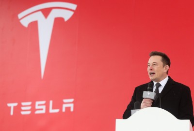 Musk thanks Tesla team for deliveries in 'toughest' quarter