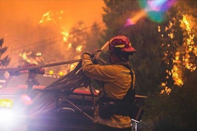 Oregon Guv to preserve funding for wildfire response