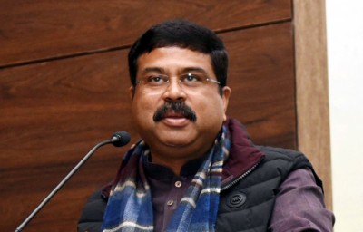 Pradhan urges Odisha CM to implement NDHM, Ayushman Bharat
