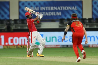 Rahul show helps KXIP score mammoth 206/3 against RCB