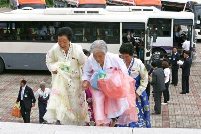 S.Korea ready to hold reunion of separated families