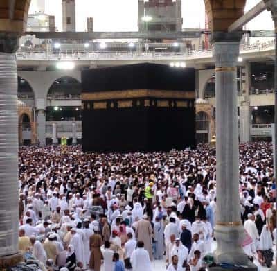 Saudi to reopen Mecca facilities for visitors in Oct