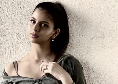 Shah Rukh's daughter Suhana turns into 'island girl'