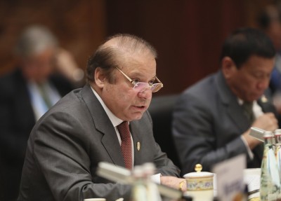 Sharif bans PML-N members from meeting military leadership